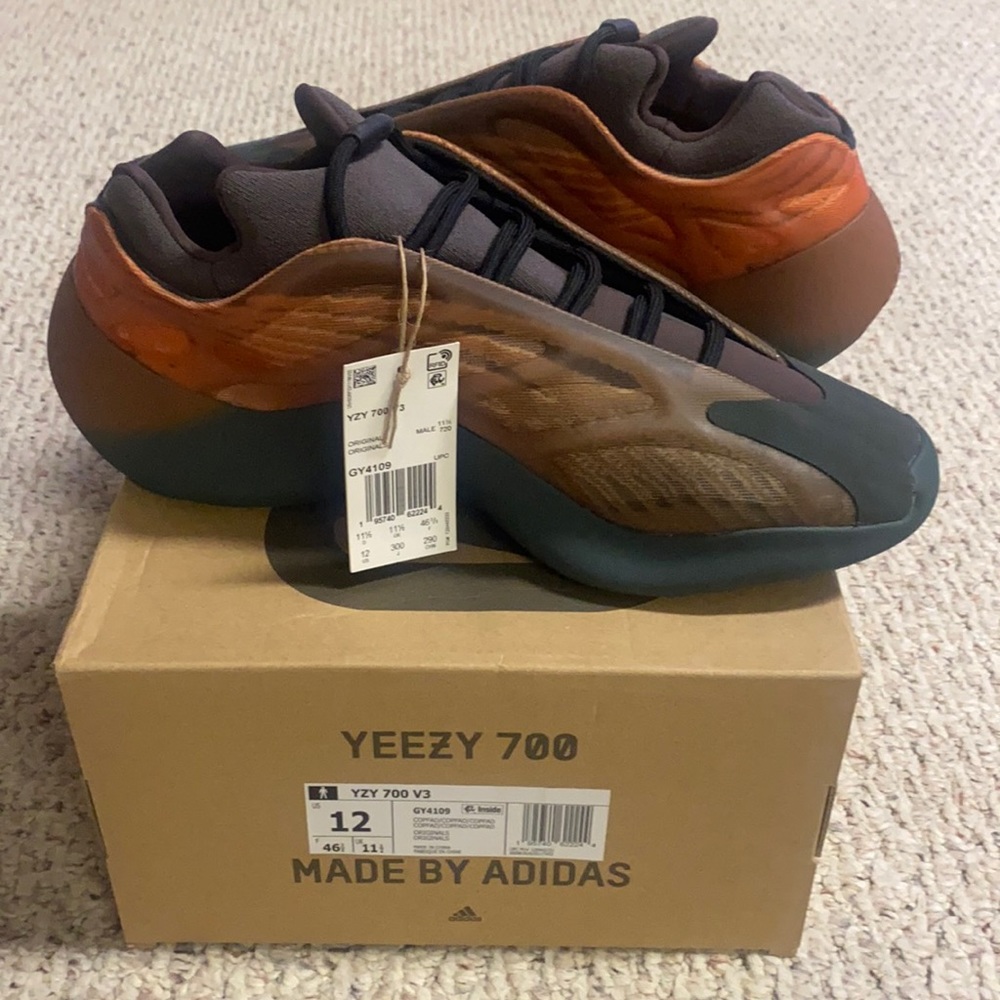 Yeezy 700
